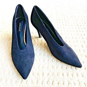 Olivia Miller Penny Black Pointy Toe Pumps Shoes US 7.5M Faux Suede Vintage Look